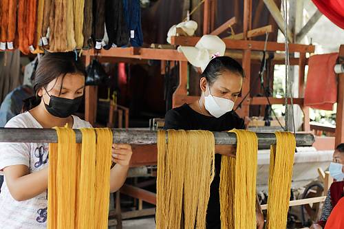 印度尼西亞多巴的年輕從業(yè)者引領(lǐng)開展疫情后的恢復(fù)工作