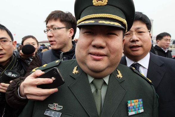 iPhone受寵！看看兩會記者的采訪工具