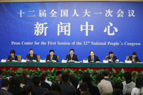 環(huán)保部就“環(huán)境保護與生態(tài)文明建設”等問題回答記者提問