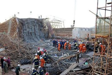 昆明在建機(jī)場垮塌致7死 工人稱系偷工減料所致
