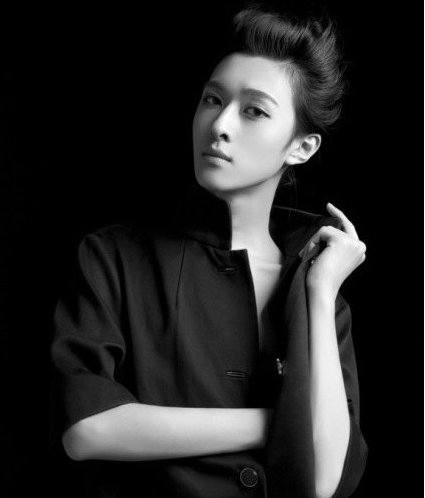 丹東男孩因美貌走紅韓國(guó) 盤(pán)點(diǎn)嬌媚的花樣美男