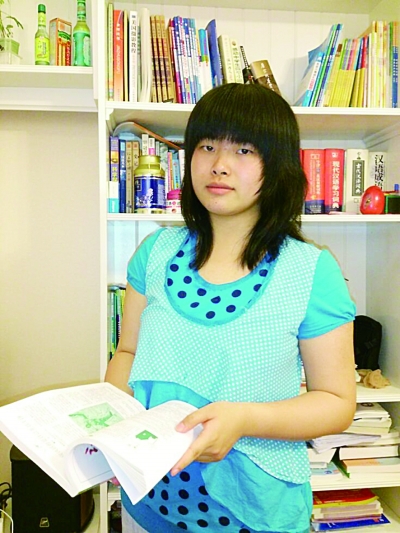 各地市高考狀元現(xiàn)身 江蘇文理考神都是常州女生