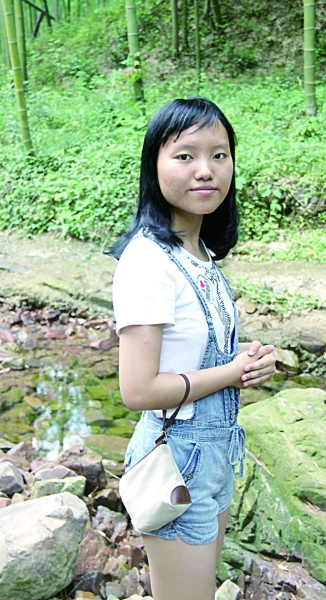 各地市高考狀元現(xiàn)身 江蘇文理考神都是常州女生