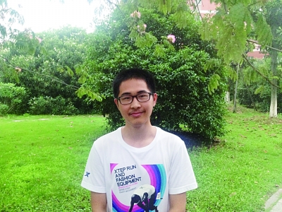 各地市高考狀元現(xiàn)身 江蘇文理考神都是常州女生