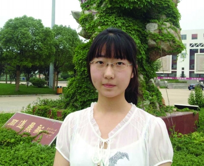 各地市高考狀元現(xiàn)身 江蘇文理考神都是常州女生
