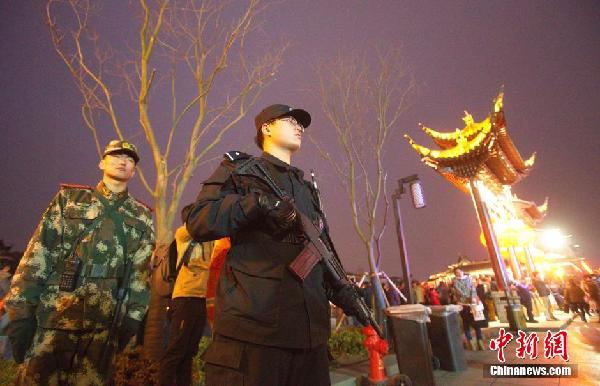 南京夫子廟景區(qū)加強安保迎元宵燈會