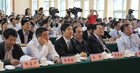 2013兩岸人文對話學(xué)生品德教育活動在南通舉行