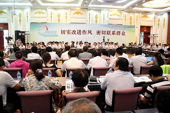 南通:“民心專(zhuān)列”成當(dāng)?shù)厝罕娫V求最暢通快車(chē)