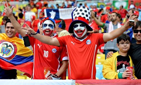 衛(wèi)報(bào):智利人街頭狂歡慶祝戰(zhàn)勝衛(wèi)冕冠軍