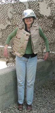 上前線做反戰(zhàn)“平民記者” 美64歲老太赴伊寫(xiě)博客