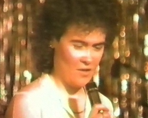 英國(guó)蘇珊大嬸23歲演出錄像曝光 羞澀樸實(shí)技驚四座