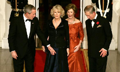 小布什夫人出自傳 少女時(shí)撞死同學(xué)、婆婆嘴毒總找茬