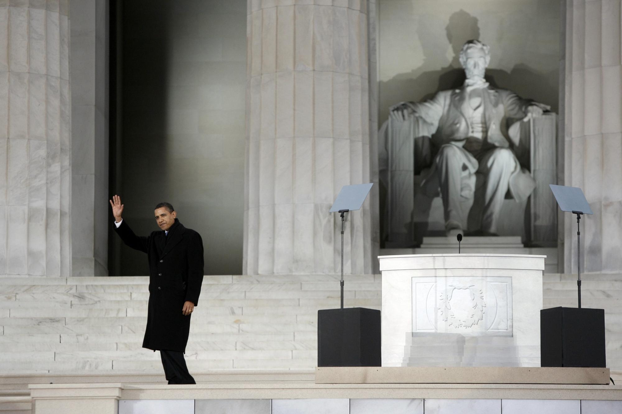 林肯紀(jì)念堂前舉行盛大音樂會(huì) 奧巴馬發(fā)表激情演講