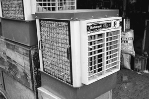 酷暑保持穿長(zhǎng)袖 印度民間消暑有奇招