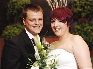 “腫瘤女孩”19次手術(shù)除瘤獲意中人