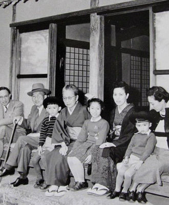 日本自民黨首鳩山由紀(jì)夫的幸福家庭生活