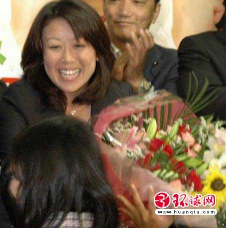 “異彩分呈”的日本民主黨美女議員們