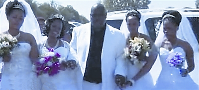 南非韋小寶:1男子與4女子同時(shí)舉行婚禮