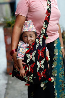 準(zhǔn)“世界最矮男人”過(guò)18歲生日 希望早日找到佳人