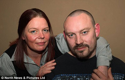 英司機(jī)被鐵桿穿胸 鎮(zhèn)定報(bào)警救援及時(shí)奇跡生還