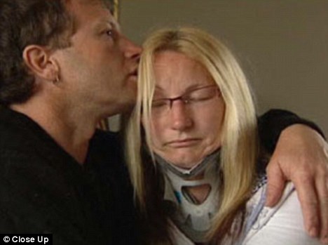 新西蘭車禍?zhǔn)轮鞯耐纯嗑駬瘢浩拮?、兒子只能救一個