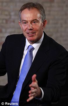 英國前首相布萊爾稱“國外的每個人都喜歡我”