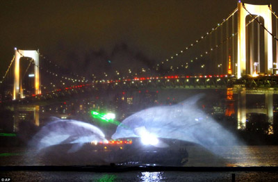 組圖:日本音樂燈光噴泉展示美妙光影藝術(shù)