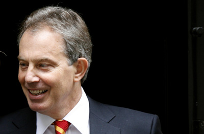 布萊爾今日宣布何時辭去黨主席職務(wù)讓位布朗