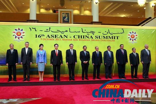 李克強結(jié)束東南亞之行后見記者實錄