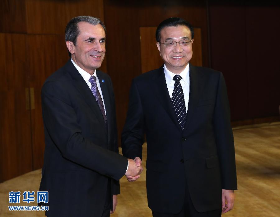 李克強(qiáng)會(huì)見(jiàn)保加利亞總理奧雷沙爾斯基