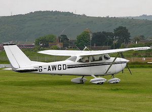 加飛行學(xué)員偷開飛機(jī)闖美國欲自殺 等著被F16擊落未果迫降