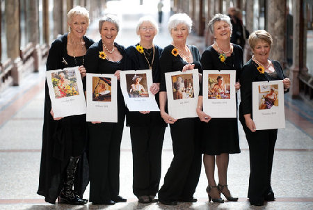 為白血病研究籌善款 六位老婦時(shí)隔十載再拍裸體掛歷