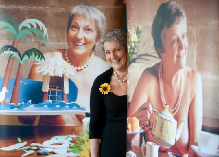 為白血病研究籌善款 六位老婦時(shí)隔十載再拍裸體掛歷