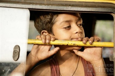 《貧民窟百萬富翁》小童星有新家了