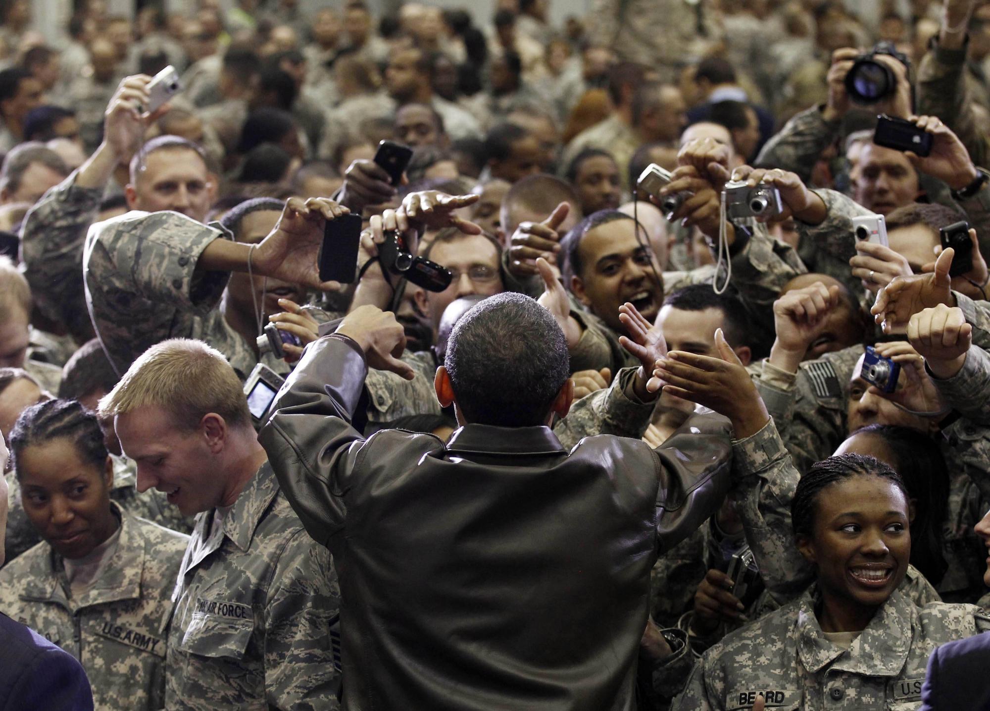 奧巴馬首次特赦罪犯 3日晚秘密前往阿富汗慰問(wèn)美軍