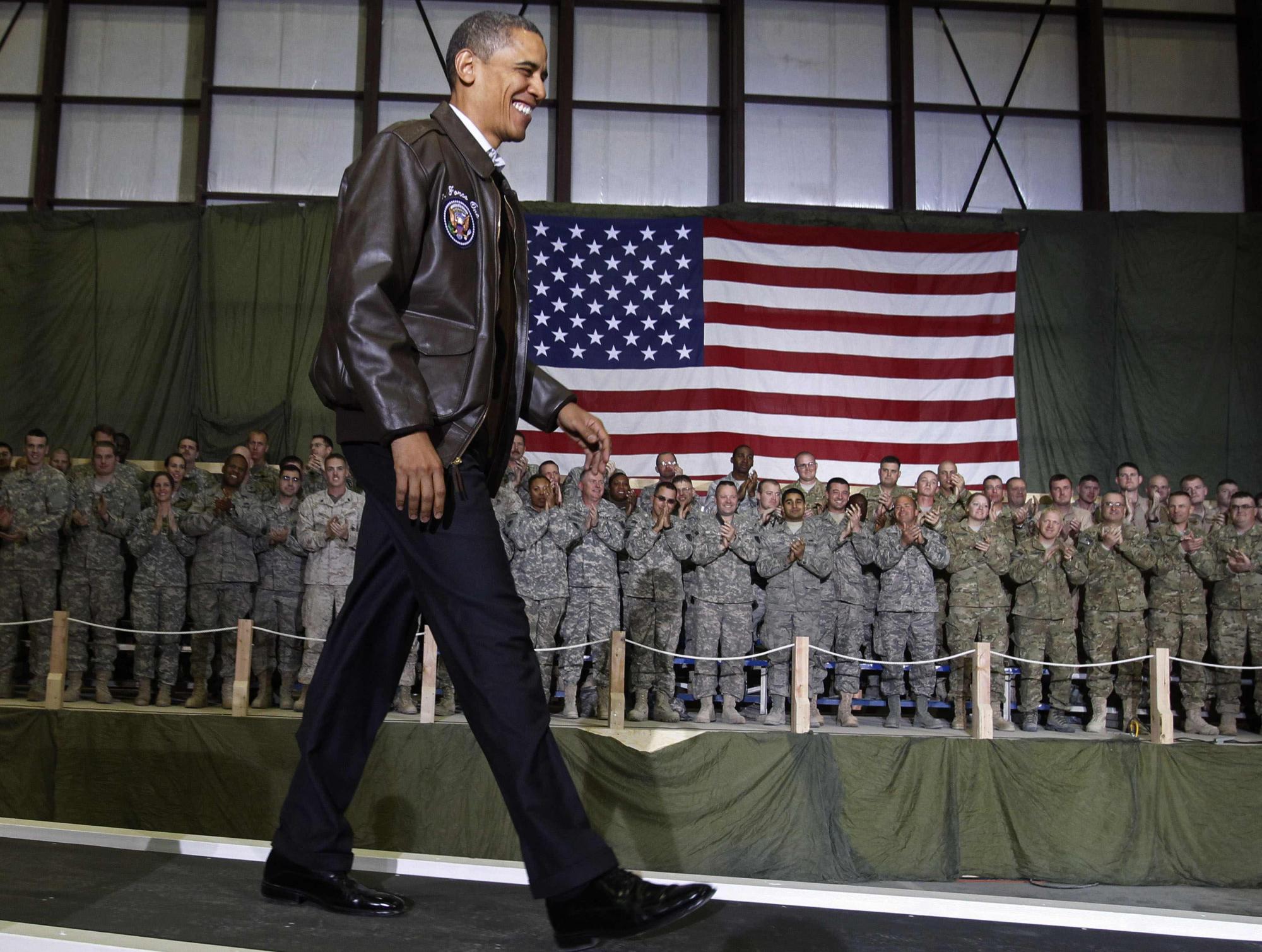 奧巴馬首次特赦罪犯 3日晚秘密前往阿富汗慰問(wèn)美軍