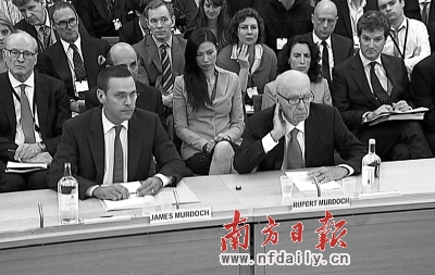 董事會(huì)力挺默多克 曝光竊聽(tīng)記者死前提心吊膽