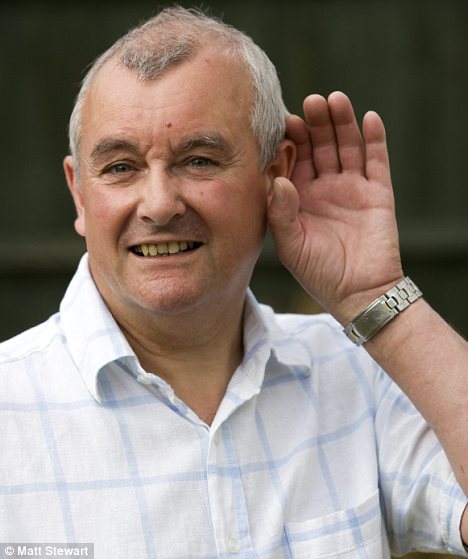 英國奇男子能聽“五臟六腑”聲？ 不是超能力而是患耳疾