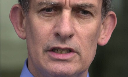 默多克新聞集團(tuán)旗下麻煩不斷 讀者信息被盜前高管被捕