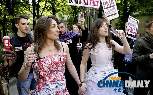 法總統(tǒng)簽署同性戀婚姻法 反對派不言棄籌劃大規(guī)?？棺h