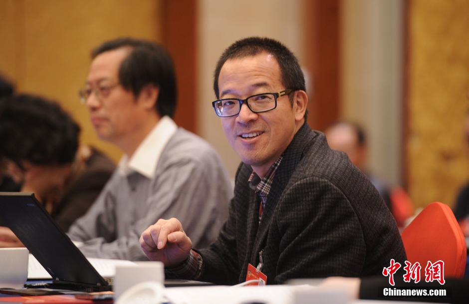 俞敏洪參加教育界別討論