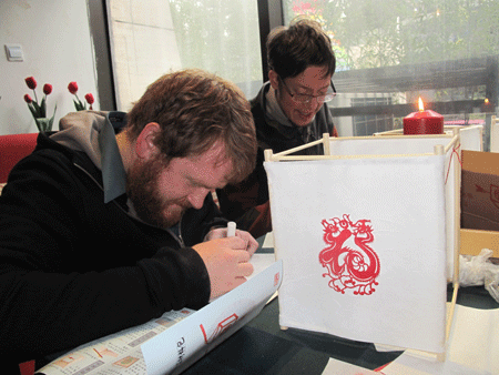 外國(guó)友人游金沙 搭建國(guó)際文化交流平臺(tái)