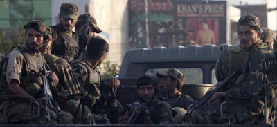 巴特種部隊闖入陸軍總部 解救42名人質(zhì)生擒綁匪頭目