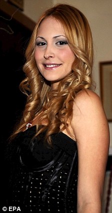 意大利總理四面楚歌 欲改黨名為“小妞，加油”