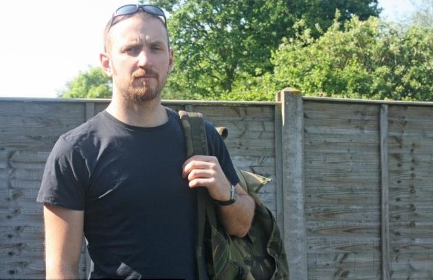 囤積食物、購(gòu)置避難所 英國(guó)民眾準(zhǔn)備“末日求生”