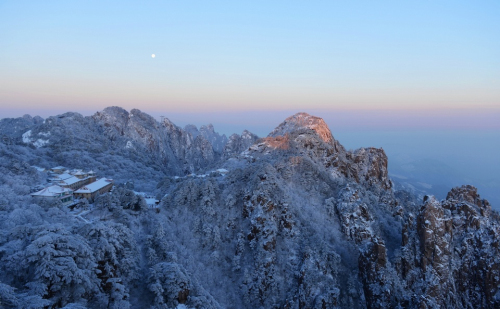 黃山風(fēng)景區(qū)開展主題酬賓周活動 本地市民免費(fèi)游