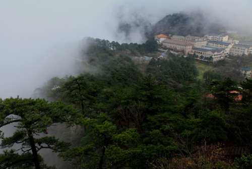 行走黃山:有限的時(shí)間 無限的驚喜