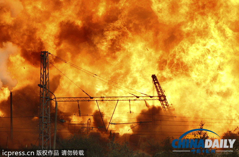 保加利亞液化氣罐車發(fā)生爆炸 導(dǎo)致12人受傷