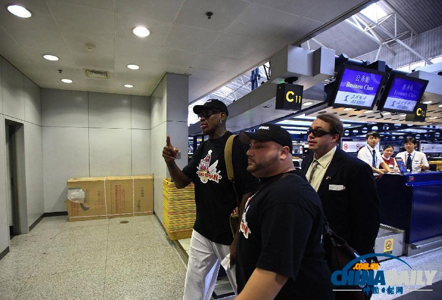 美國前NBA球星羅德曼抵達平壤 盼與金正恩共進晚餐