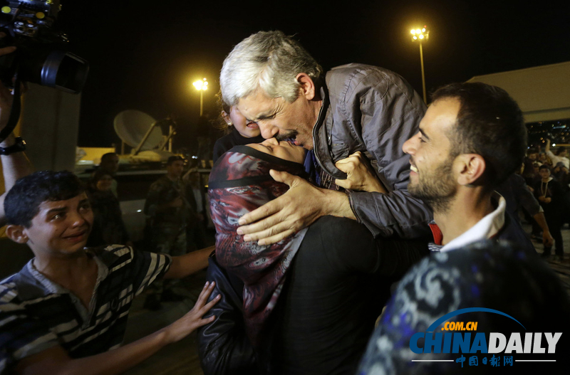 9名在敘利亞被綁架的黎巴嫩人質(zhì)獲釋回國(guó)(組圖)